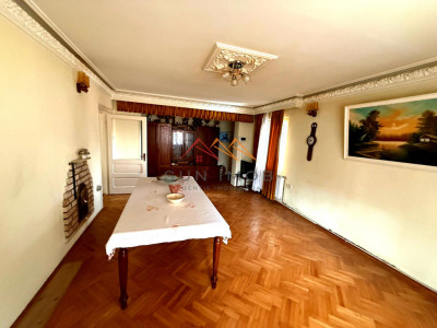 Vila 7 camere, an 1984, garaj, terasa, teren 604 m2, Poiana Campina,PH