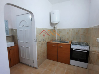 Garsoniera, zona centrala, 40 mp, recent renovata, Campina, Prahova