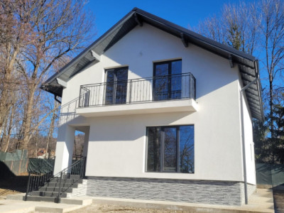 Casa noua, P+M, 4 camere, terasa, teren 500 m2, central, Cornu