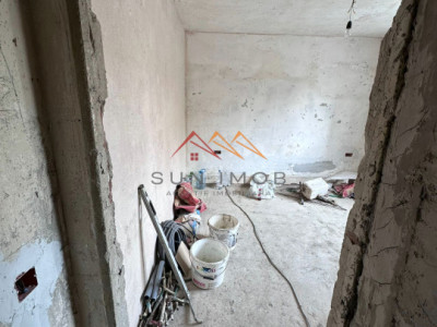 Apartament 2 camere, decomandat, parter, Campina, Prahova